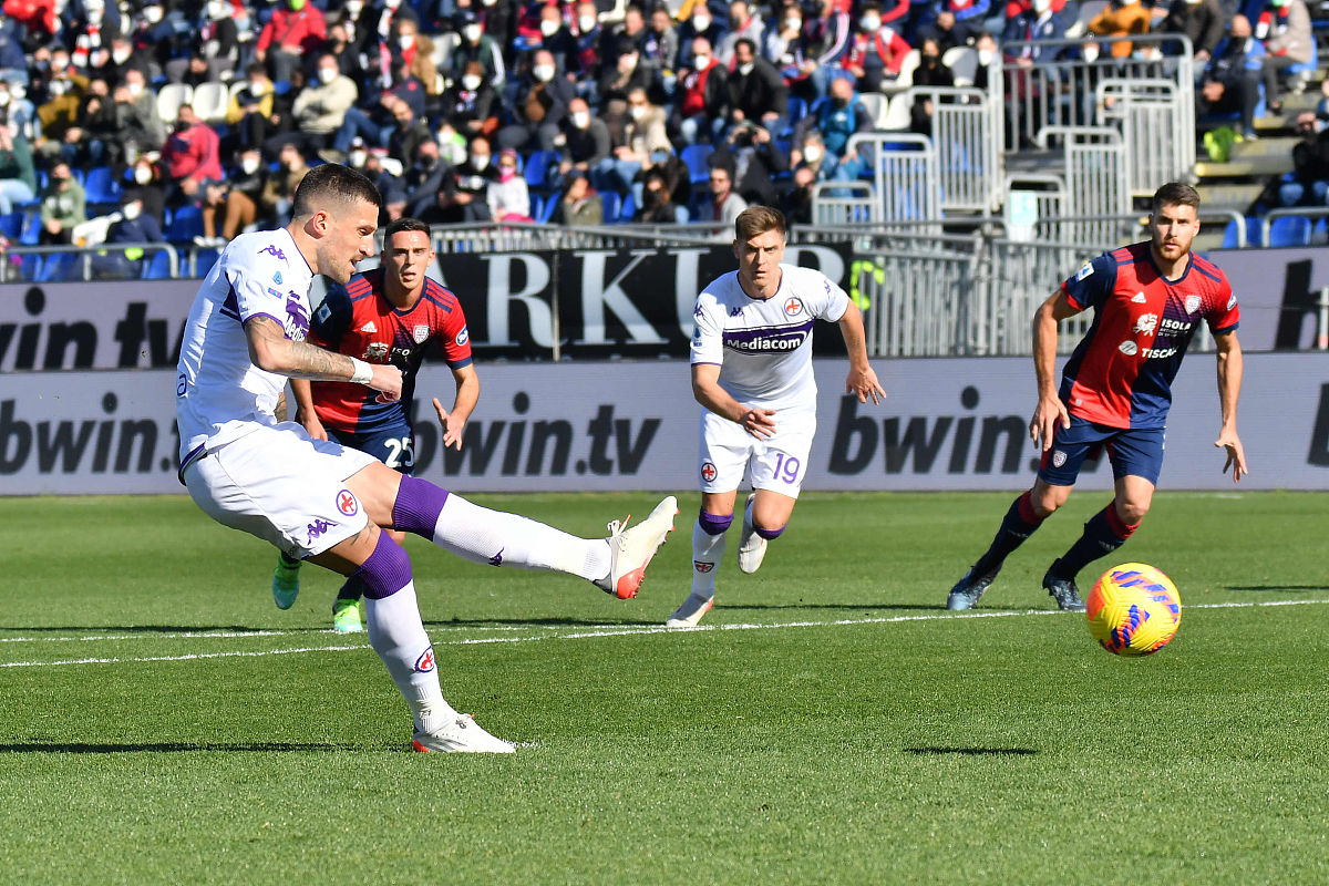 爱游戏官网-佛罗伦萨队员积极备战，准备迎战