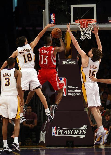 火箭队夺冠形势危急，多方备战救火的简单介绍