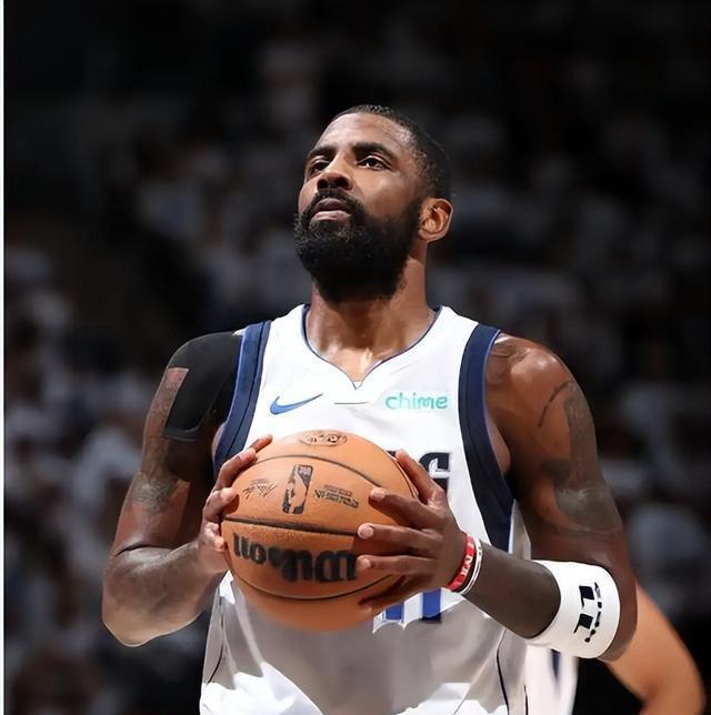 雄鹿队老将赛后回顾职业生涯 雄鹿队老将赛后回顾职业生涯