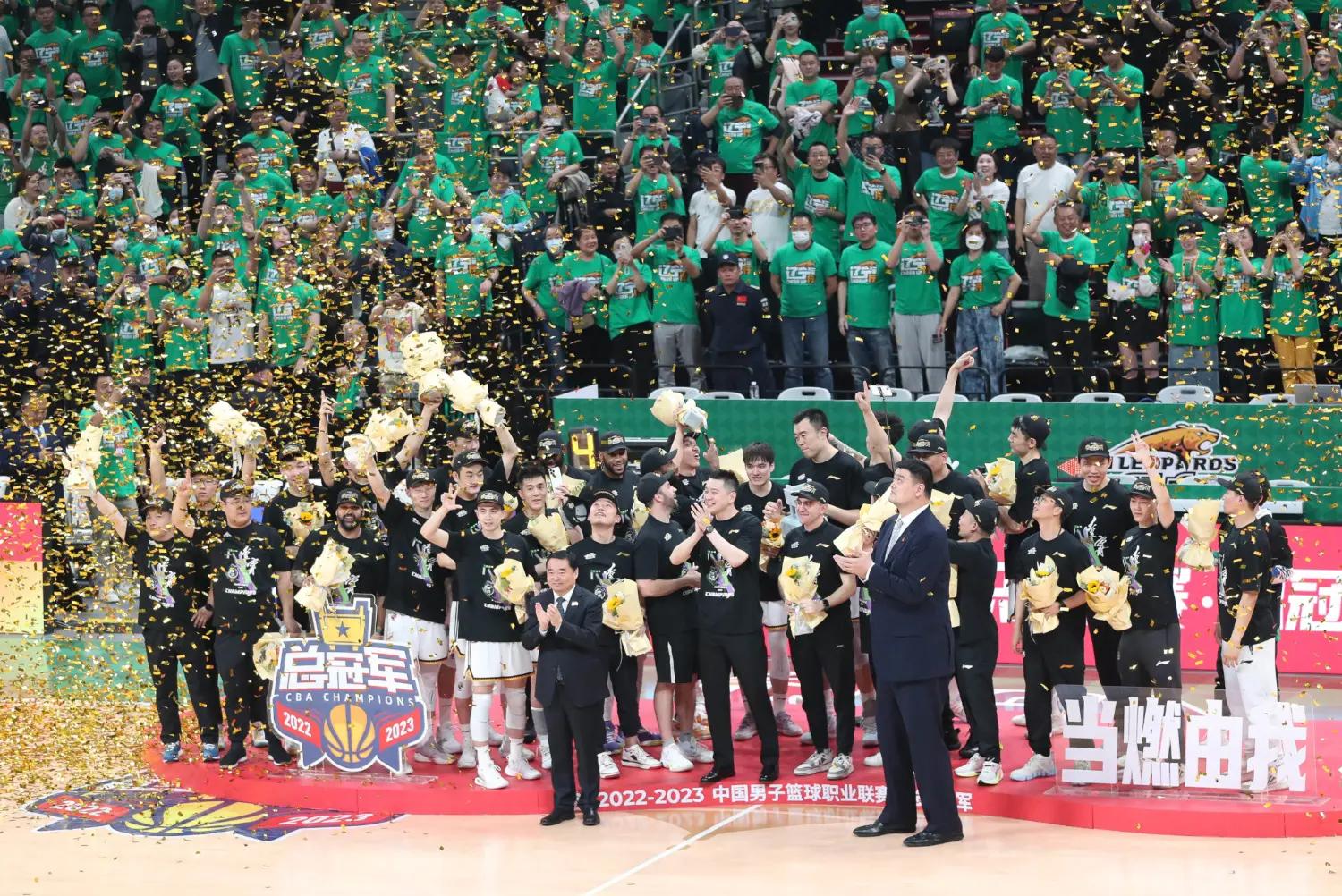 爱游戏app下载-球员意外受伤，临时轮换阵容