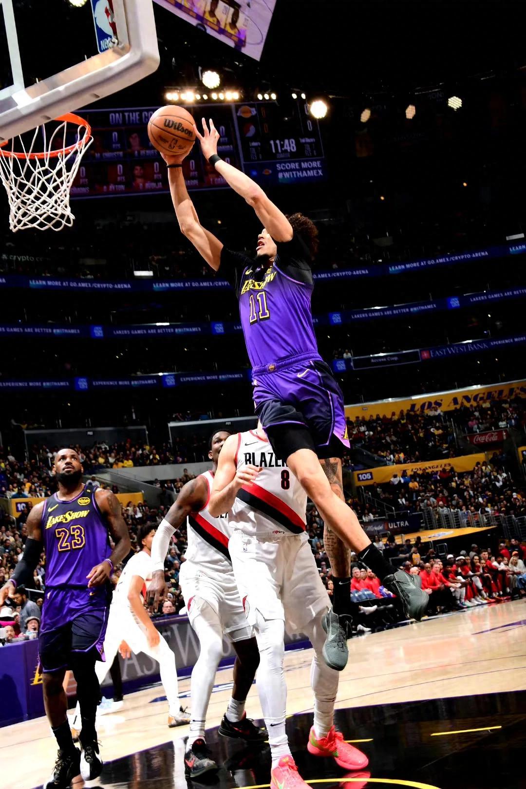 爱游戏体育官网-激战如火：球队展开持久搏杀，终取胜利的简单介绍