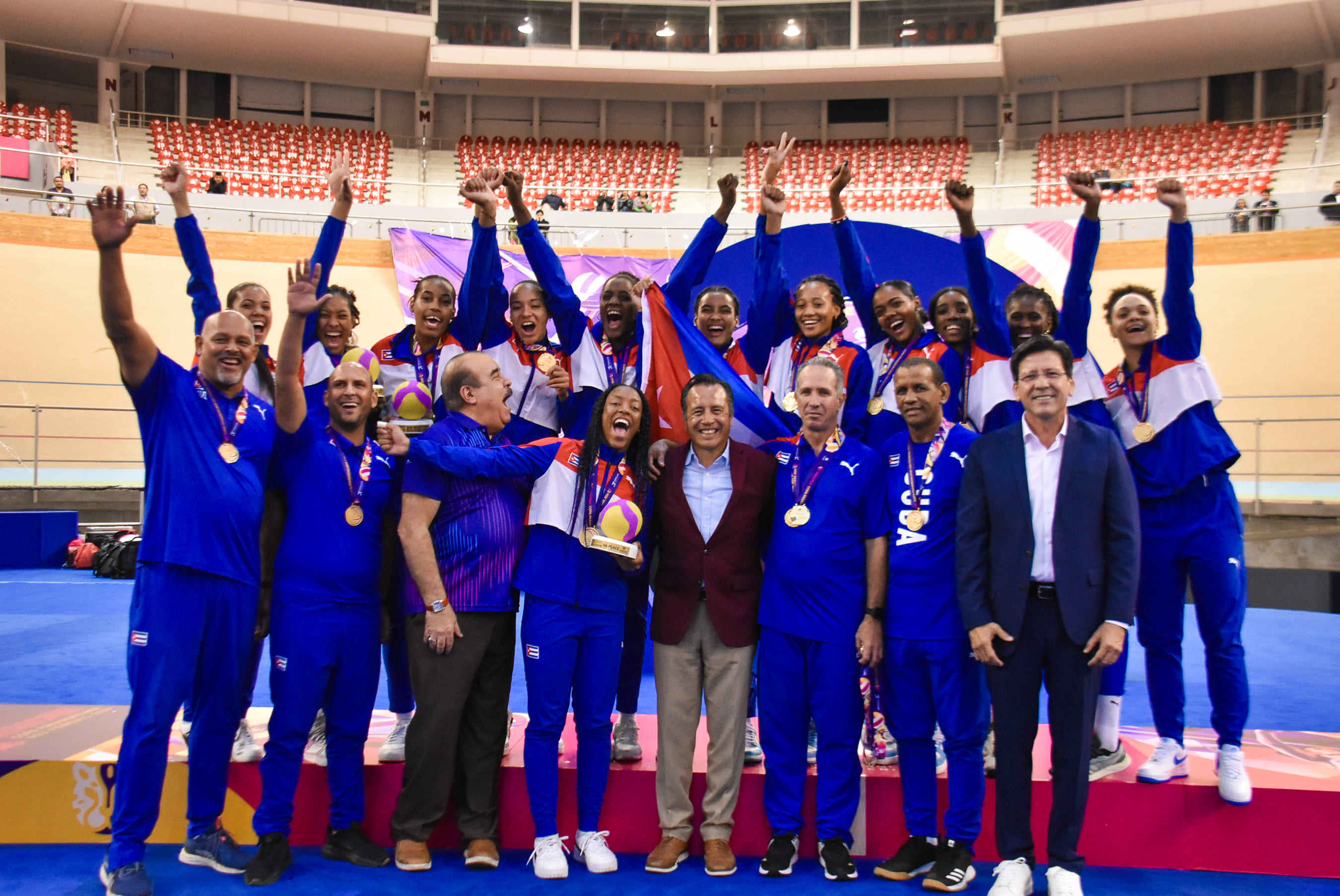 爱游戏在线-美国女排全面崛起，成功晋级半决赛