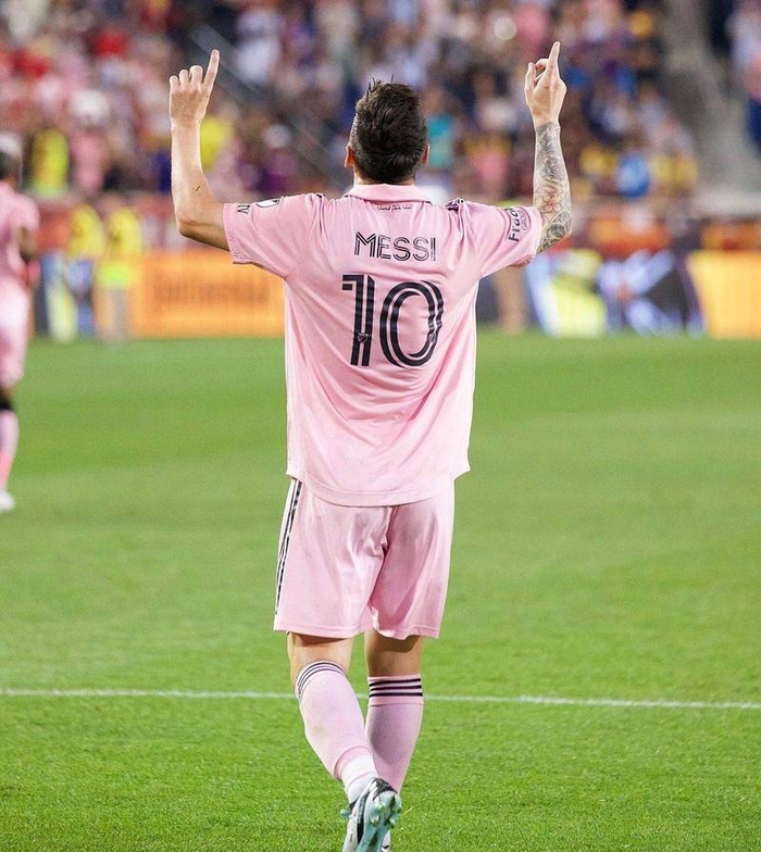 巴萨客场大败,梅西再次破门 巴萨客场大败,梅西再次破门