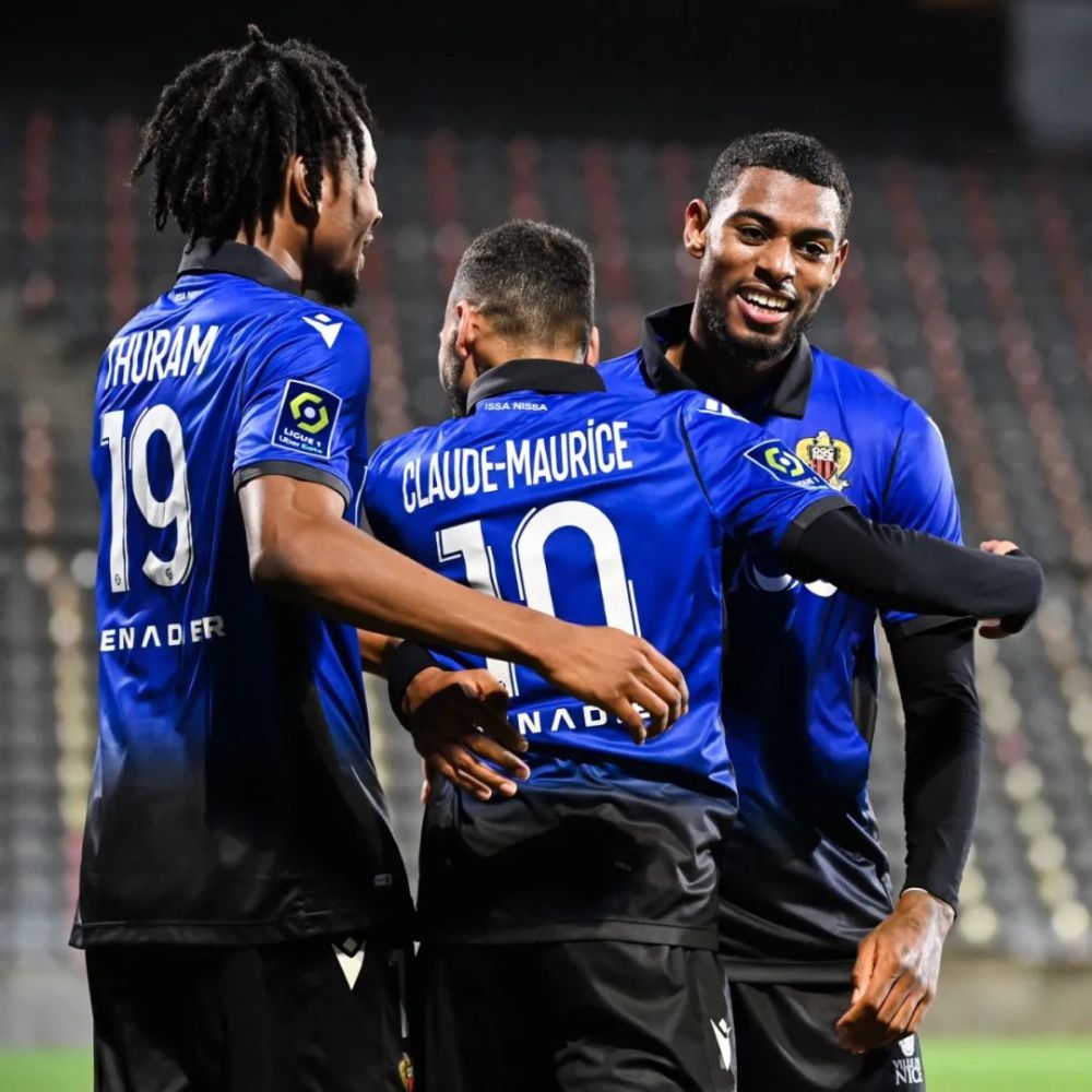 爱游戏登录-里尔击败尼姆，展现强大实力