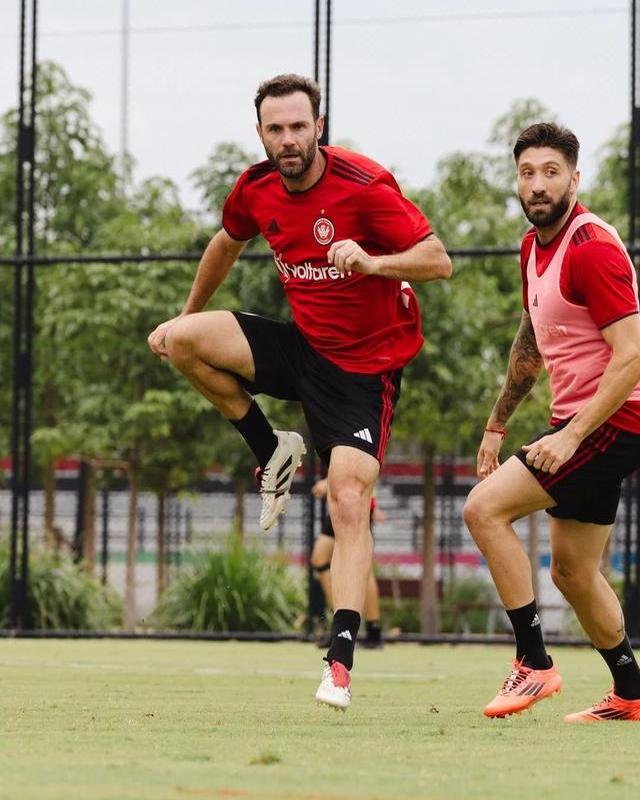 爱游戏官网-澳大利亚球员士气高昂准备比赛