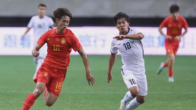 爱游戏-乌兹别克斯坦选手再度上演逆袭