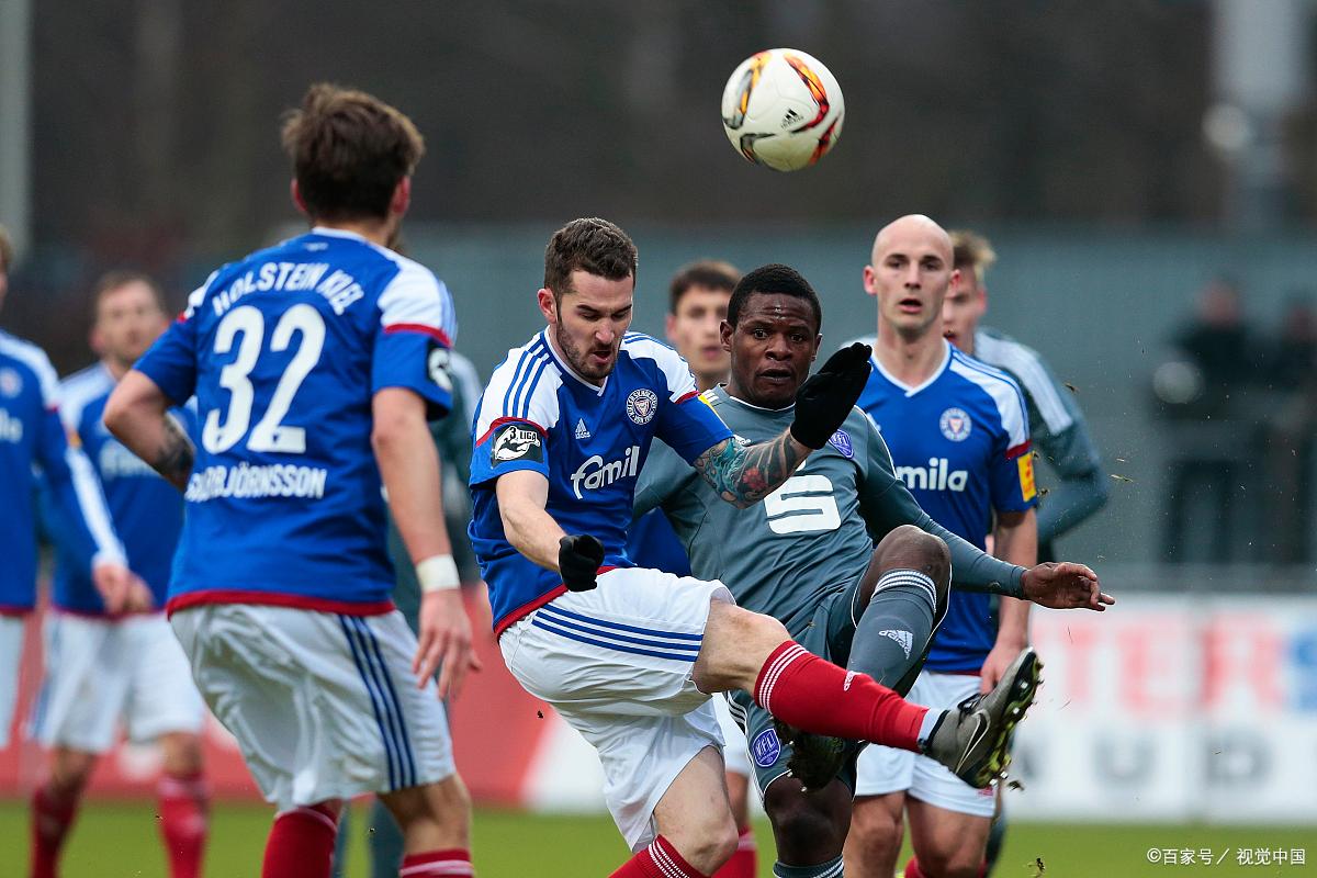 爱游戏官方入口-皇家社会客场大胜，士气大增