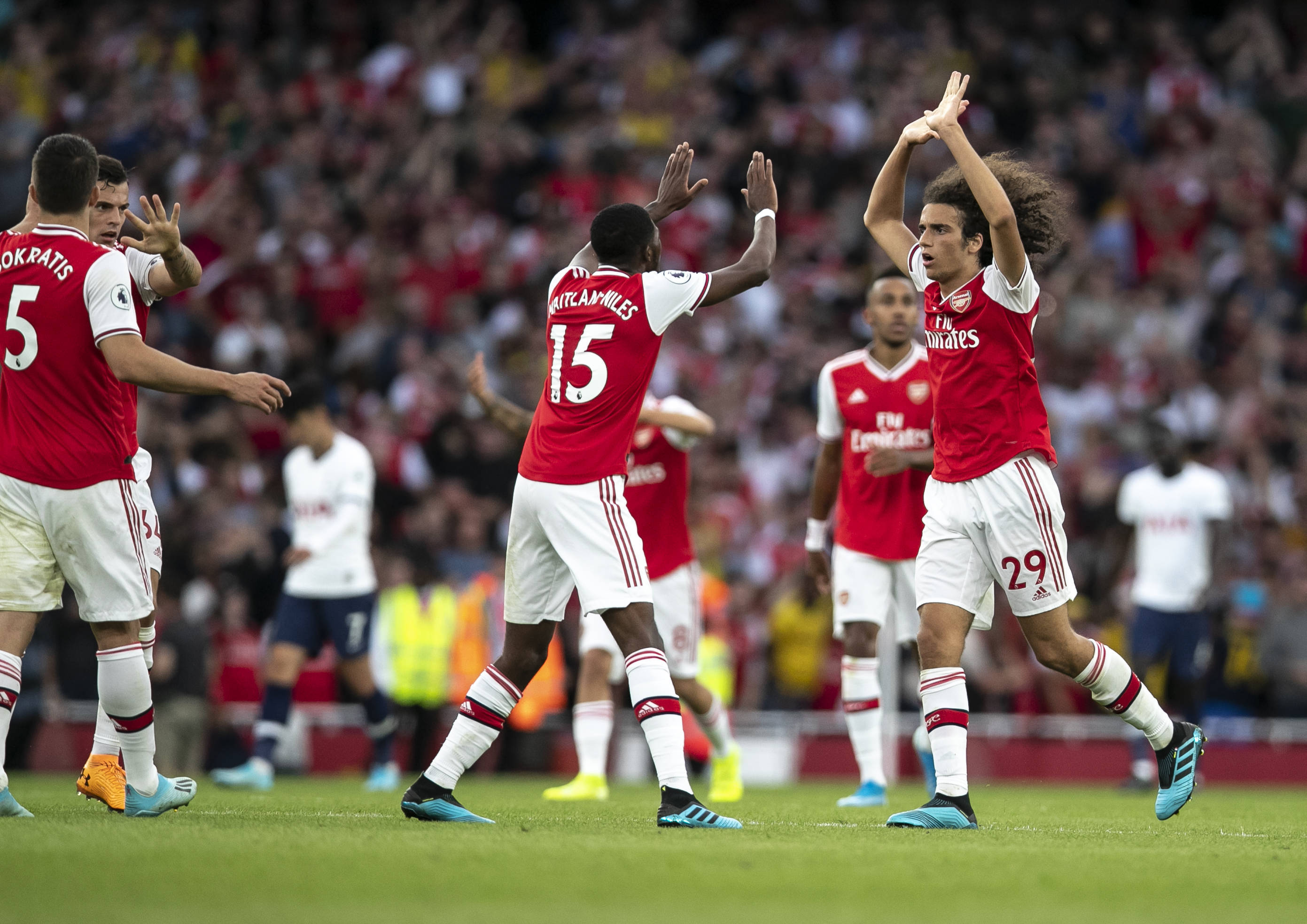 帕尔马遭遇连败,陷入低谷 帕尔马遭遇连败,陷入低谷