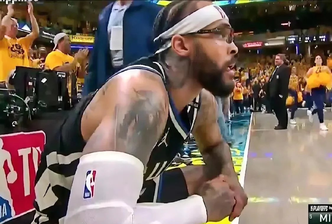 雄鹿队再胜对手，主场力挫强敌晋级下一轮的简单介绍