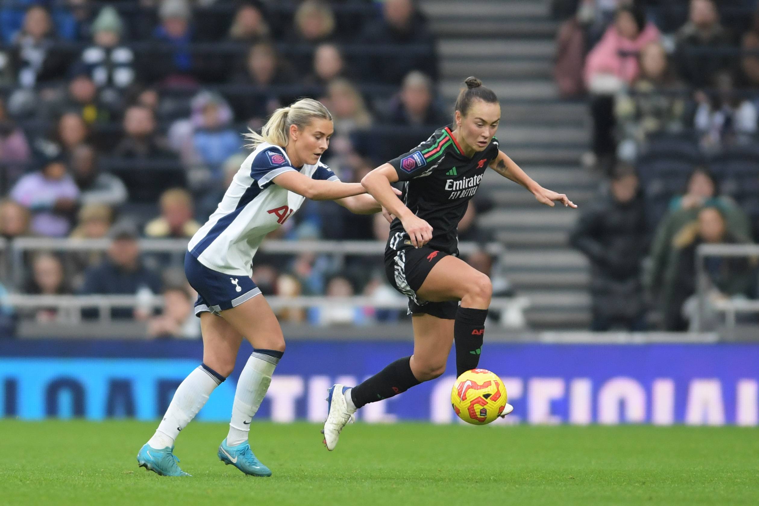 热刺前锋连续破门，成为球队进攻利器