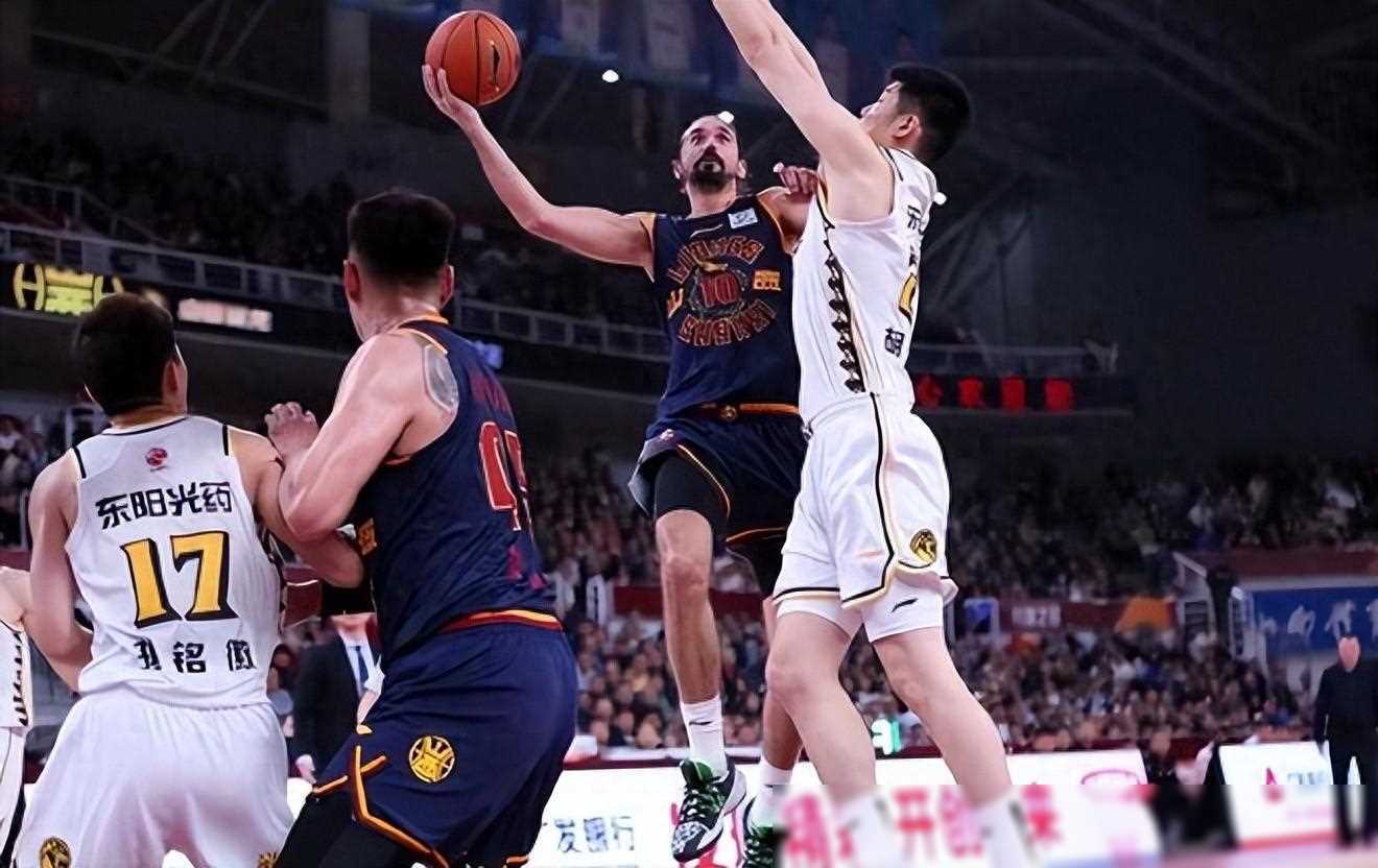 湖北男篮实现逆袭，赢得关键比赛