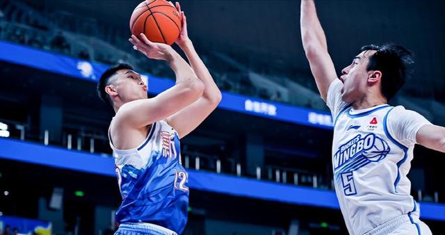 湖北男篮实现逆袭，赢得关键比赛