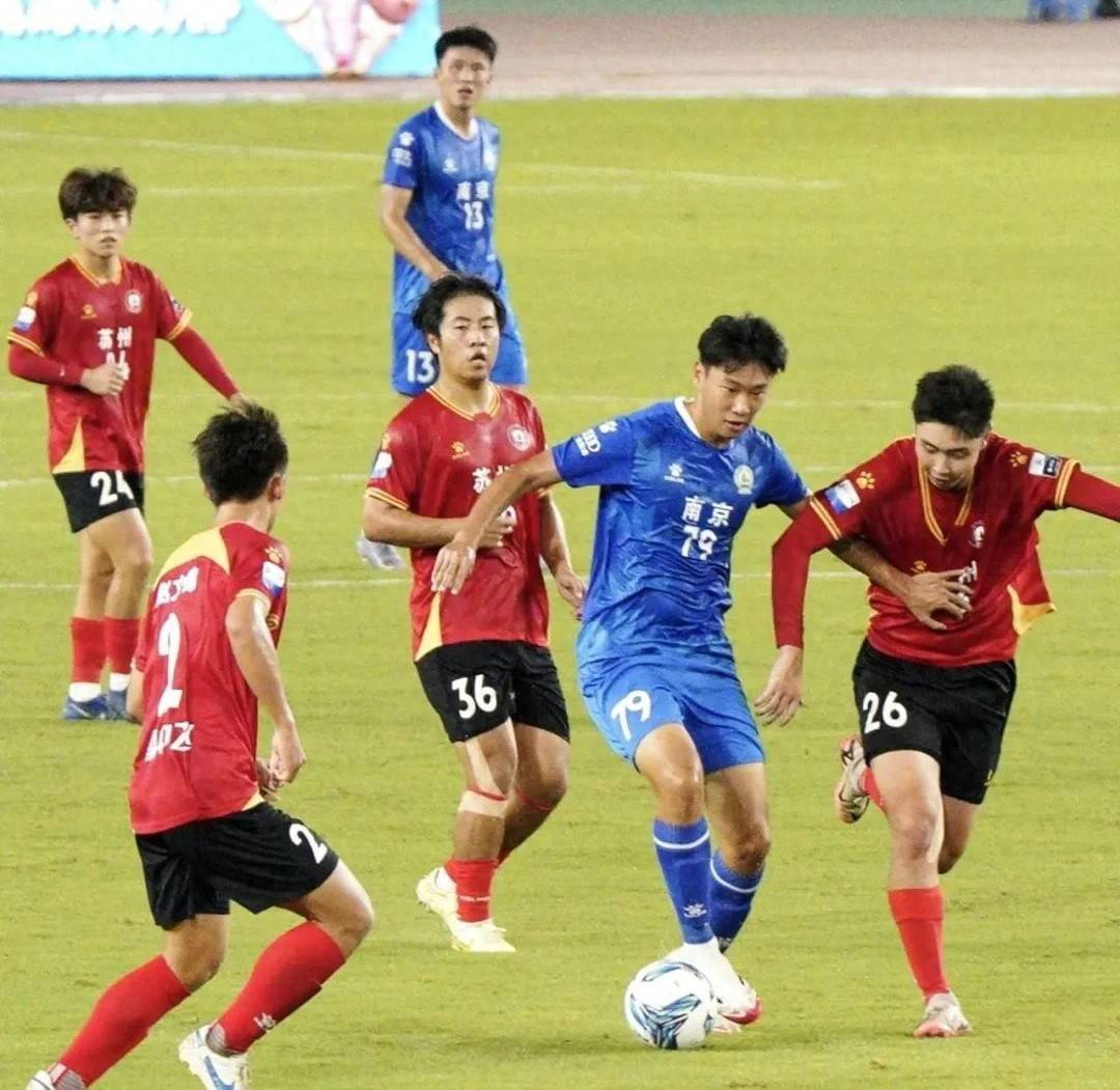 山东鲁能逆转江苏苏宁，豪取客场胜利