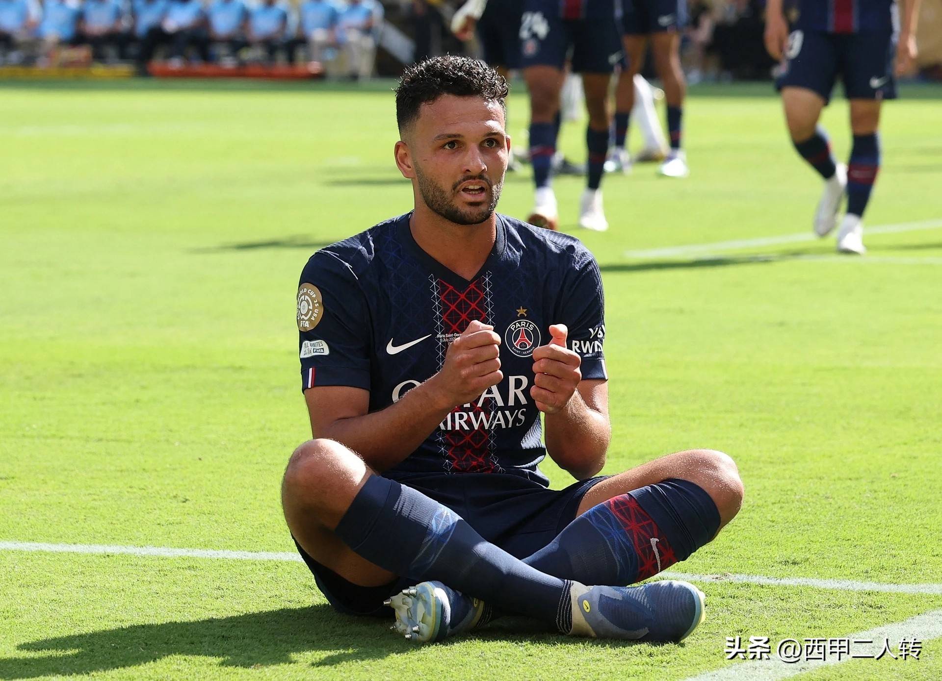 爱游戏登录-巴黎圣日耳曼主场横扫，轻取胜利