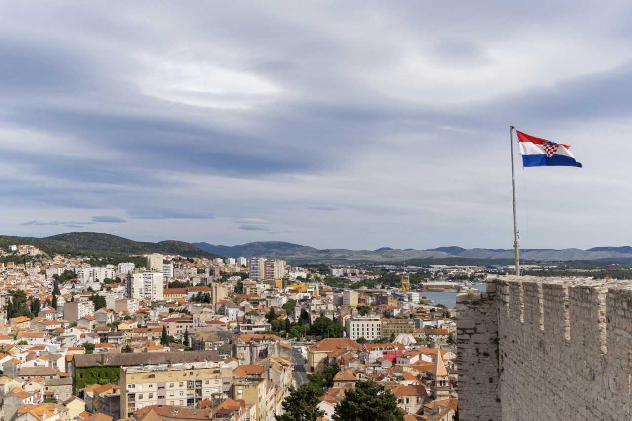 克罗地亚轻取斯洛文尼亚,小组第三稳坐 克罗地亚轻取斯洛文尼亚,小组第三稳坐