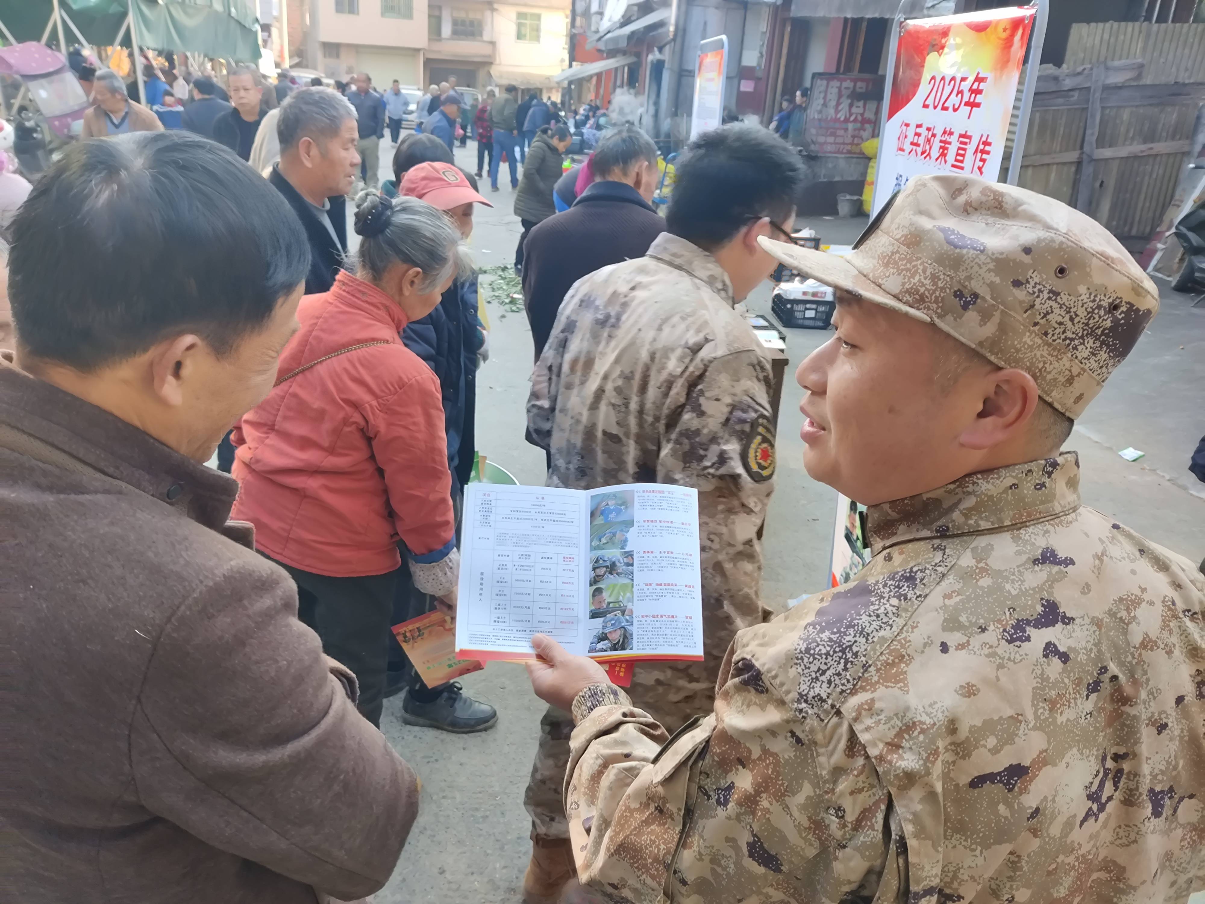 守门员高接低挡,助球队保卫城门 守门员高接低挡,助球队保卫城门