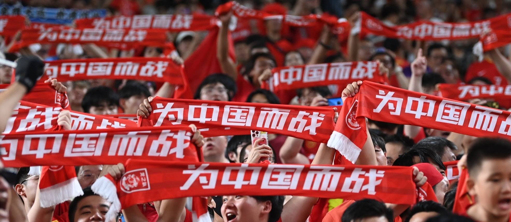 国际足坛风云再起:强队对决点燃球迷热情的简单介绍 国际足坛风云再起:强队对决点燃球迷热情的简单介绍