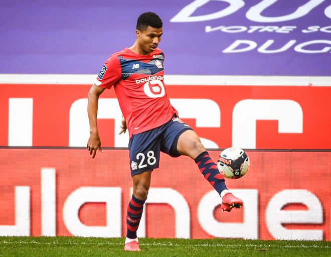 爱游戏体育官网-包含里尔客场告捷第戎，取得连胜保持领先的词条