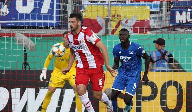 爱游戏官方入口-包含美因茨主场迎战纽伦堡，实力更胜一筹的词条