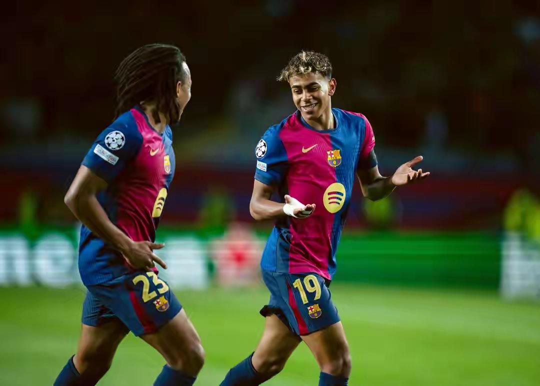 利物浦主场战平拜仁，提前晋级欧冠淘汰赛