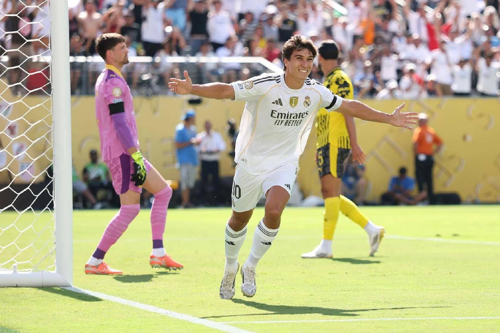 爱游戏官网入口-关于皇马将挑战赛程，力求取得胜利的信息