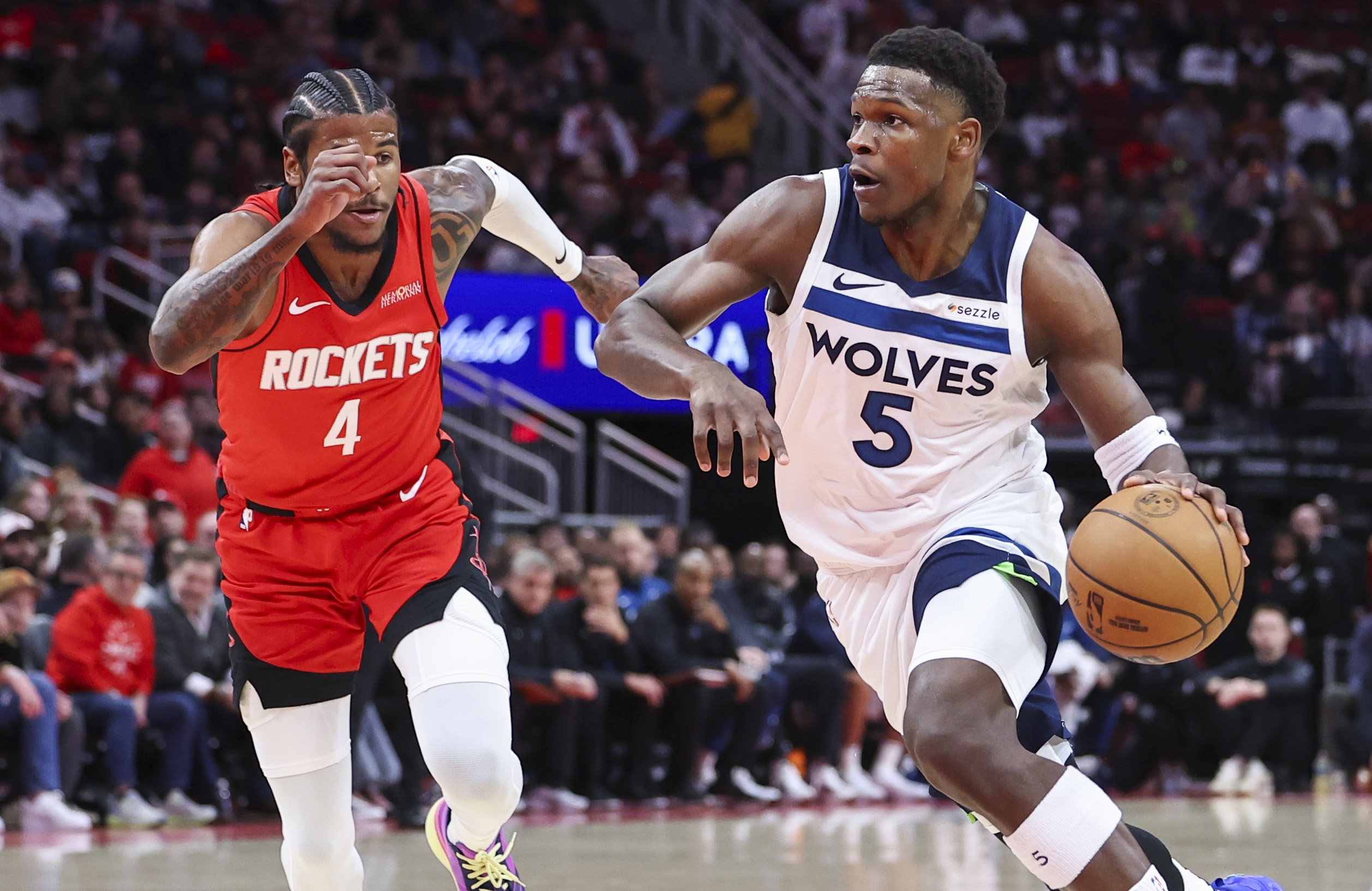 火箭主场击败魔术,士气大振 火箭主场击败魔术,士气大振